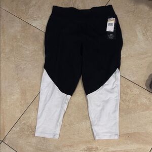 Nine West Black and White Leggings with Dynamic Color-Blocking leggings